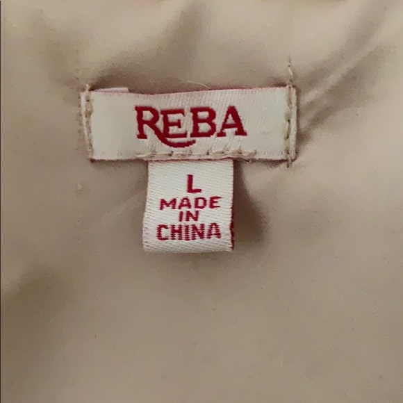 Reba Faux Fur Vest NWT - Picture 6 of 7